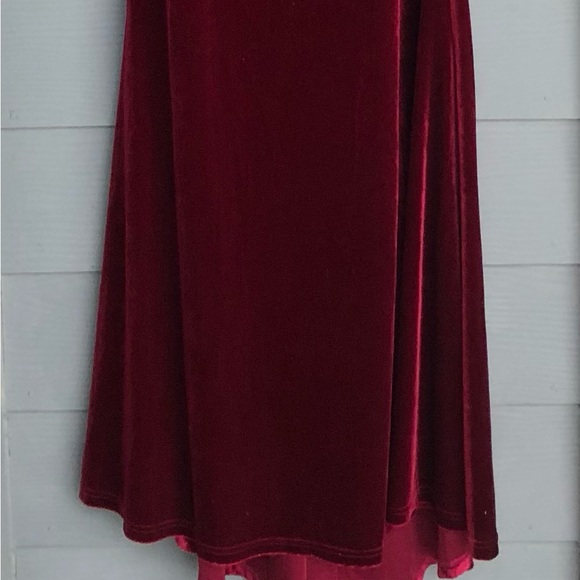 Giffniseti Size XL Luxe Velvet Burgundy/Red Long Dress.Cutout Sleeces,Zipper - Picture 10 of 11